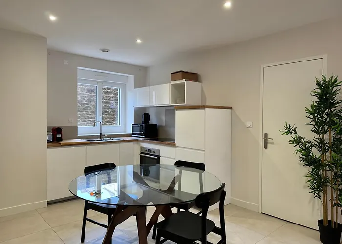 Contemporain Centre-ville بريست